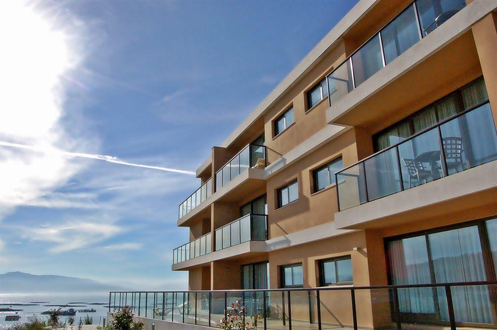 Apartamentos Turisticos Playa De Osmo Corme المظهر الخارجي الصورة