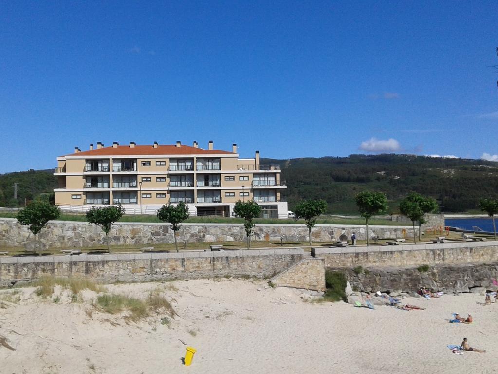 Apartamentos Turisticos Playa De Osmo Corme المظهر الخارجي الصورة