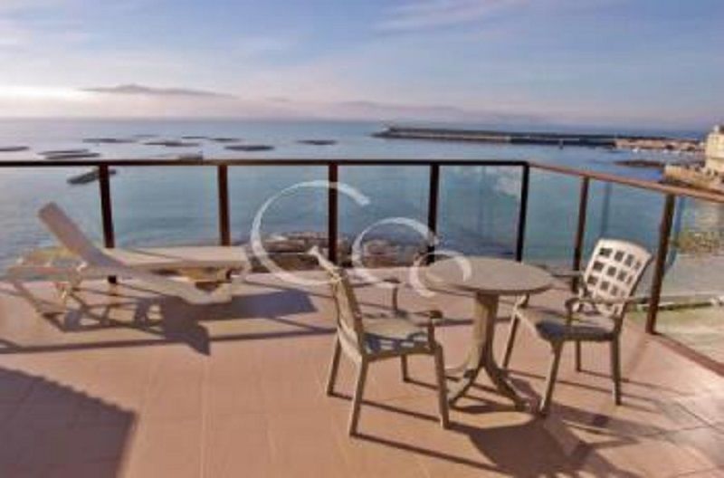 Apartamentos Turisticos Playa De Osmo Corme المظهر الخارجي الصورة