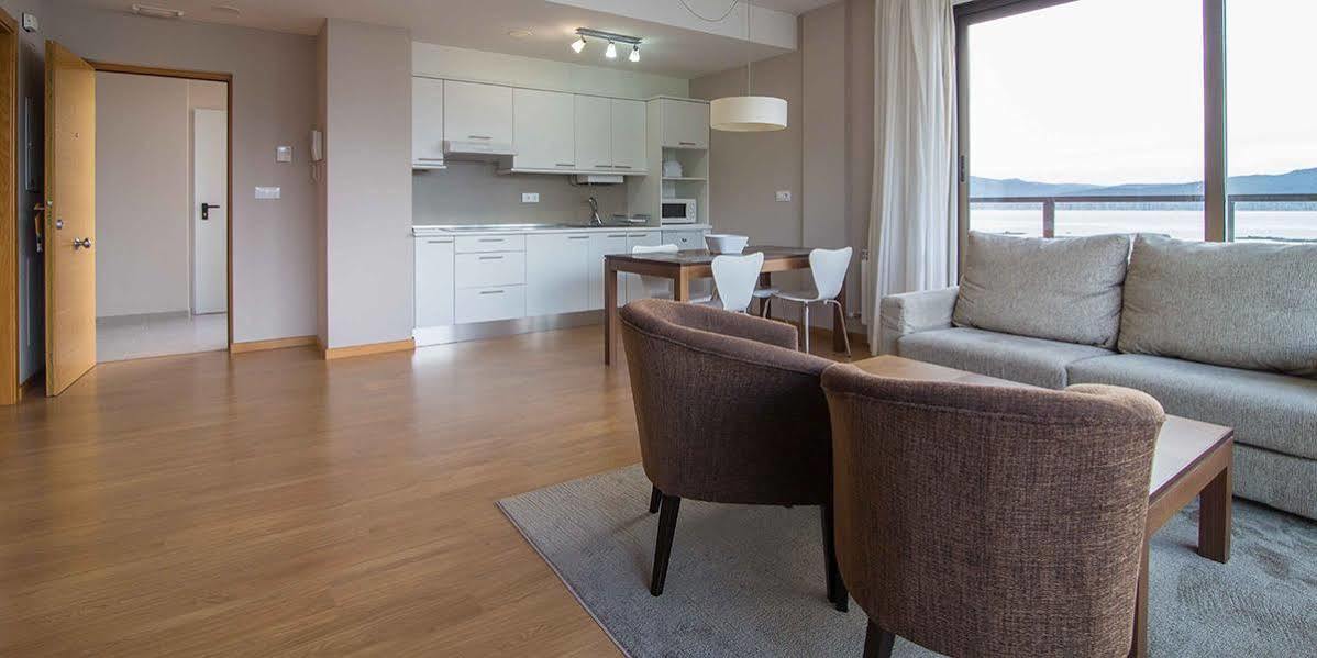 Apartamentos Turisticos Playa De Osmo Corme المظهر الخارجي الصورة