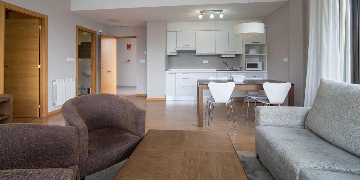 Apartamentos Turisticos Playa De Osmo Corme المظهر الخارجي الصورة